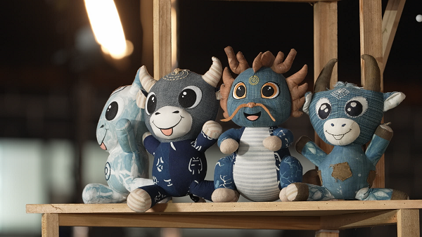 岁末收官｜跟着《大红车来了——村超开年夜》特别节目看村超品年味游榕江