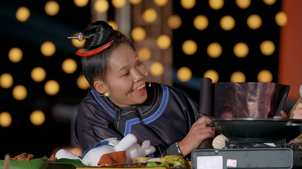 岁末收官｜跟着《大红车来了——村超开年夜》特别节目看村超品年味游榕江